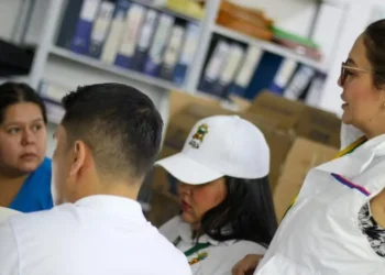Alcaldía refuerza controles para mejorar atención en las farmacias de Ibagué