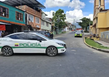 Comunidad del Barrio Las Ferias bloquea vías