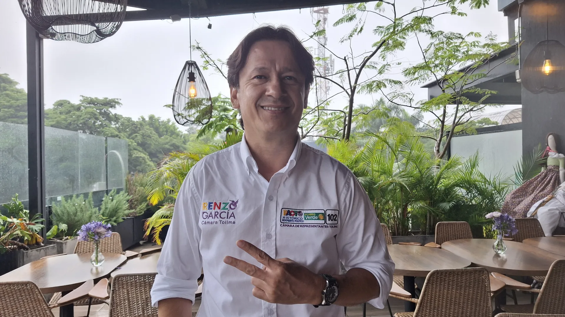 Renzo García mantiene su candidatura tras fallo del CNE