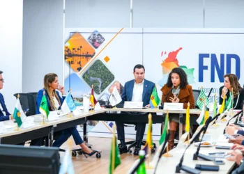 Gobierno y regiones chocan por decreto de emergencia económica