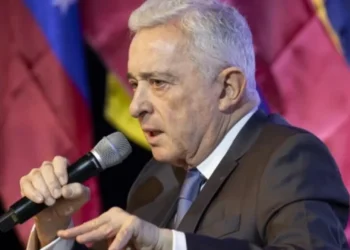 Oposición critica llamada entre Petro y Trump en medio de tensiones políticas