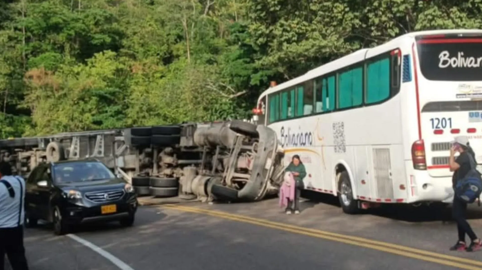Accidente de tractomula genera cierre parcial en la vía Honda–Guaduas
