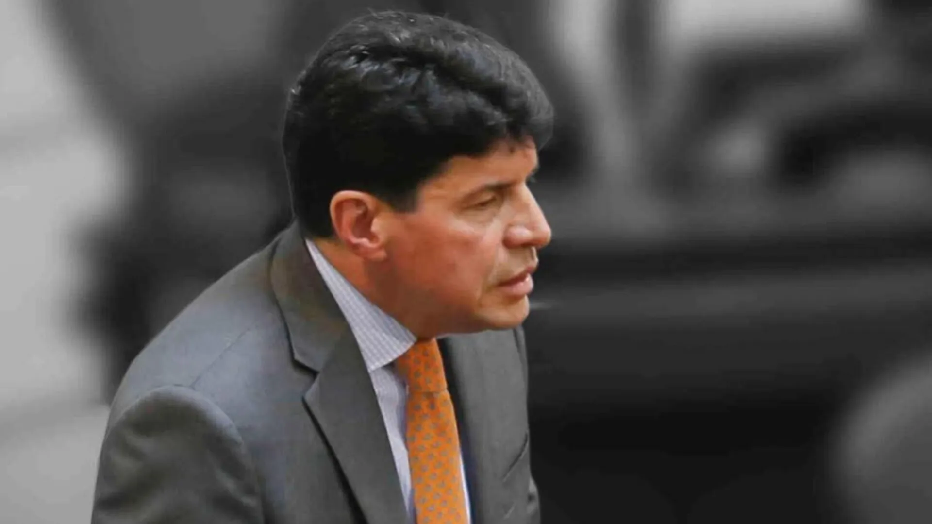 Altos sueldos del Estado reavivan debate por gasto público en 2026