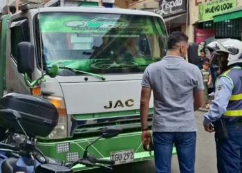 Ciudadano denuncia daños a su vehículo tras inmovilización por grúa de tránsito en Ibagué