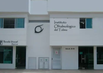 Paciente con glaucoma alerta por aplazamientos en atención especializada en Ibagué