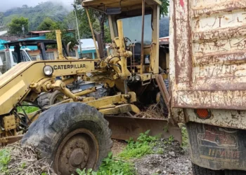 Abandono vial y maquinaria en desuso desatan críticas contra Alcaldía del Líbano