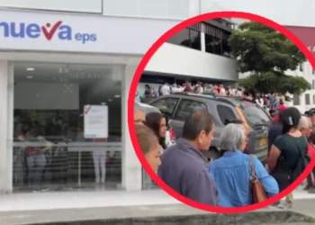 Usuarios de Nueva EPS enfrentan largas filas por medicamentos en Ibagué