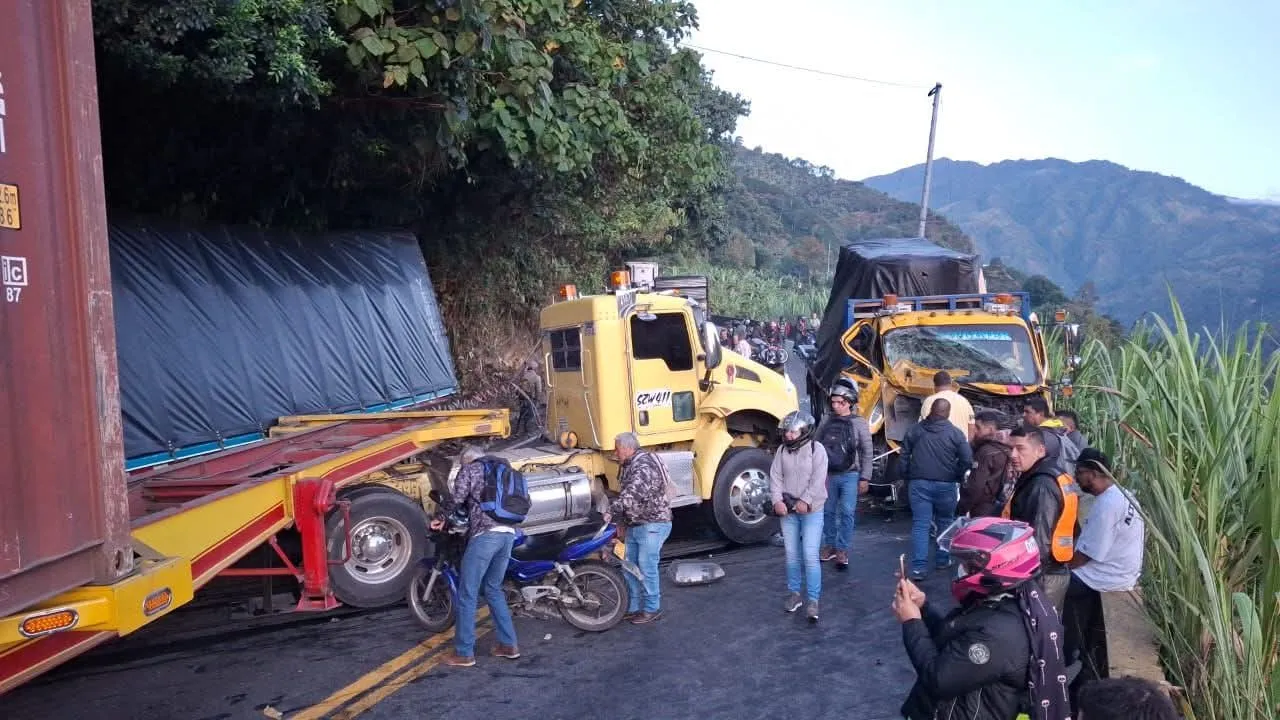 Accidente provoca cierre total en la vía Ibagué – Cajamarca