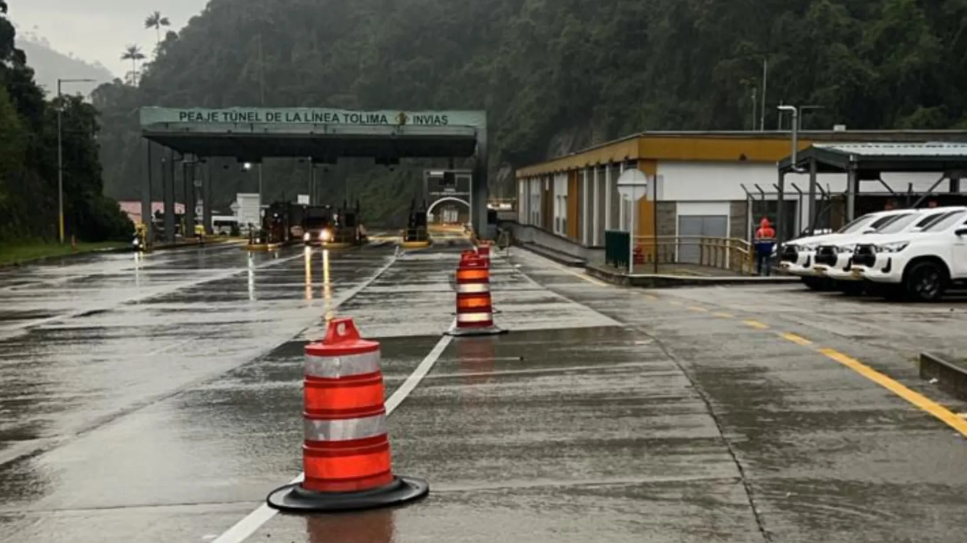 Reabren vía Ibagué–Cajamarca–Calarcá tras accidente nocturno
