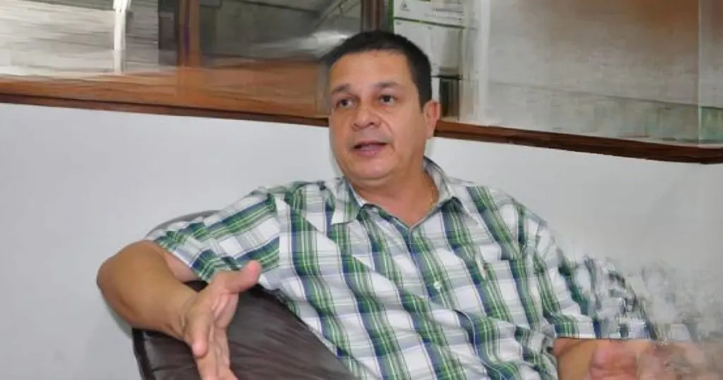 Condenan a exalcalde de Piedras por contrato irregular con recursos de seguridad