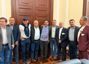 Sector liberal del Tolima se alinea con Iván Cepeda y refuerza alianzas