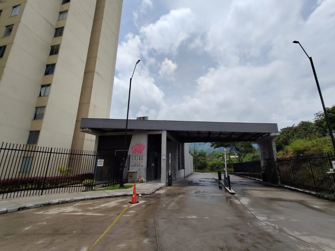 Crisis en Conjunto Lotus: 72 horas sin agua y obras inconclusas