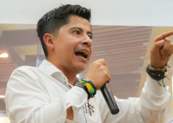 Ariel Ávila plantea refundar la Alianza Verde tras fractura interna