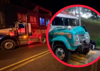 Accidente en La Línea deja paso restringido y congestión