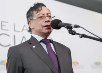 Petro demandará penalmente a Noboa tras acusaciones de presuntos nexos con el narcotráfico