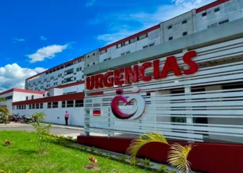 Violento ataque deja ocho trabajadores heridos en el Federico Lleras