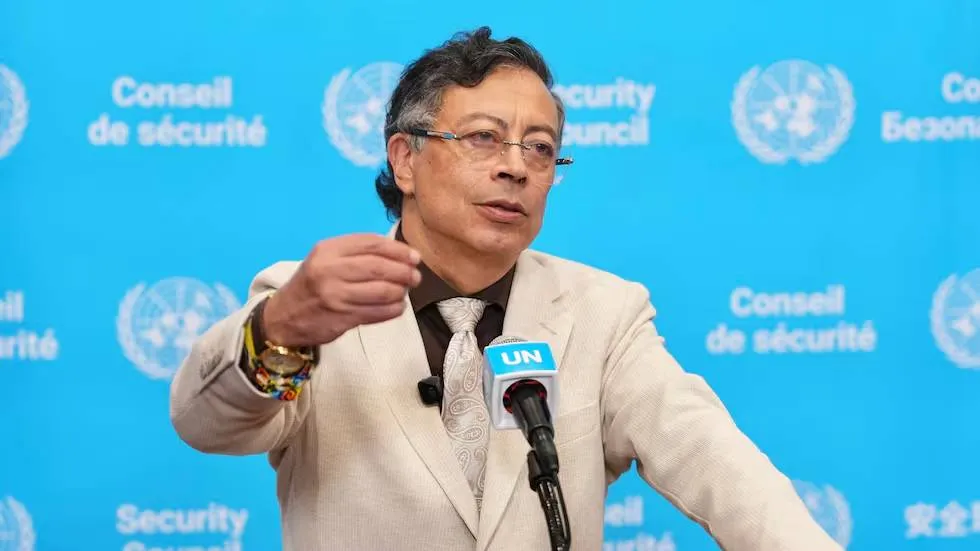 Polémica por orden de suspensión contra Petro sacude el escenario político