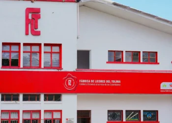 Aguardiente Tapa Roja Special vuelve a conquistar el paladar del mundo