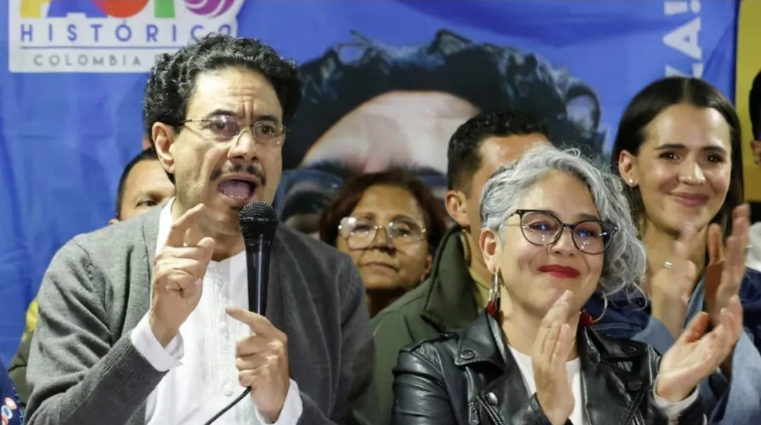 Pizarro descarta una Constituyente y defiende el proyecto presidencial de Iván Cepeda