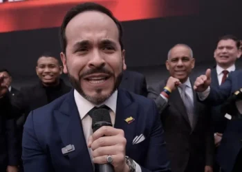 Juez ordena a Abelardo de la Espriella retractarse por comentarios contra una periodista