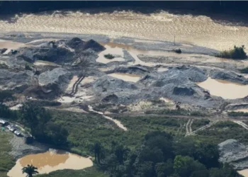 Crecientes arrasan campamentos de minería ilegal en el sur del Tolima