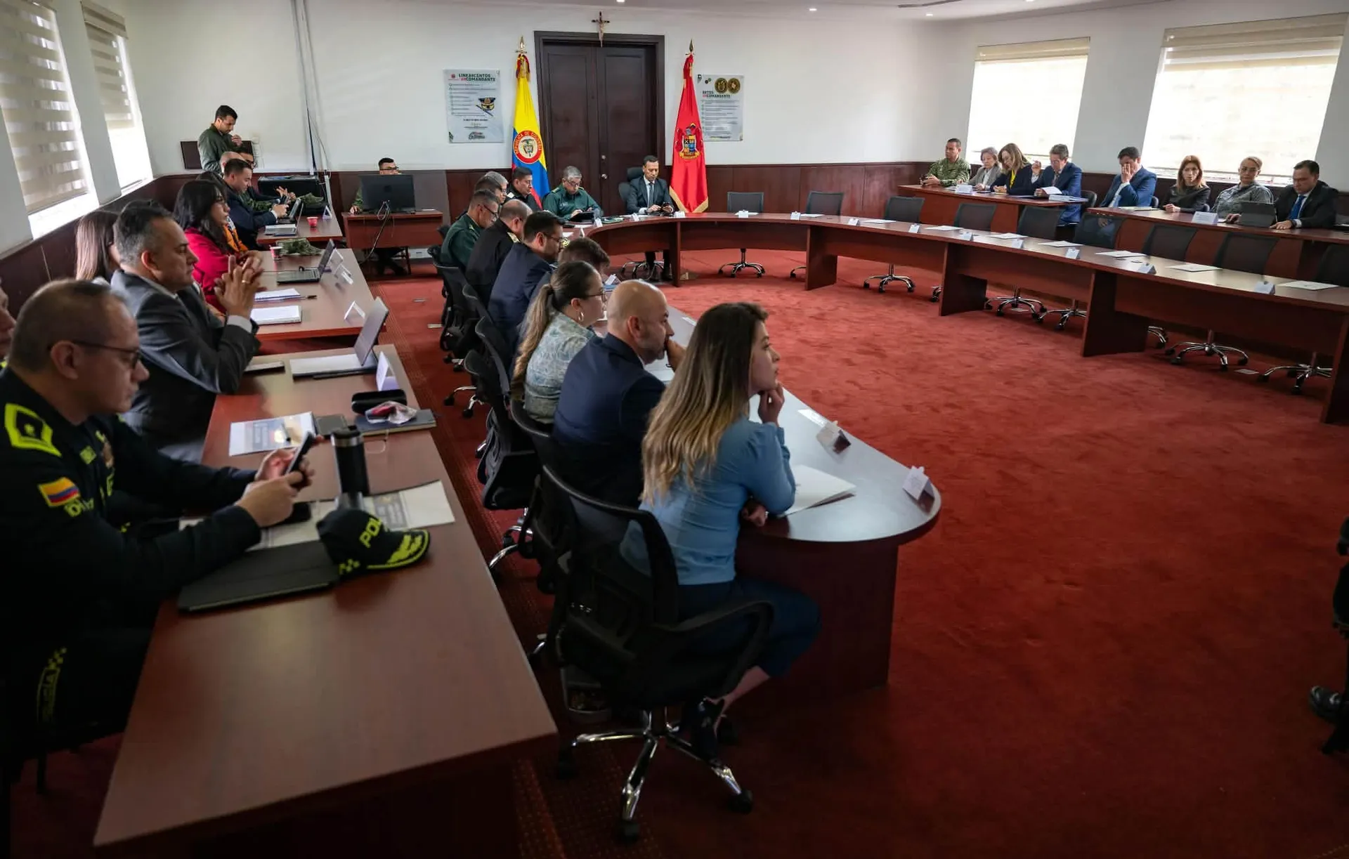 Crece la tensión política por el empalme entre el Gobierno saliente y el entrante