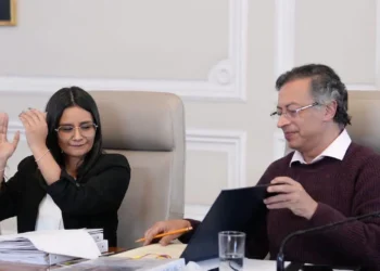 Petro pide declarar insubsistente a Angie Rodríguez tras graves denuncias