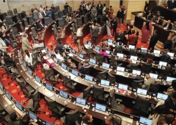 Nueva Cámara inicia con mayorías divididas
