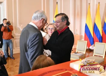 Jaramillo fue condecorado con la Orden de Boyacá