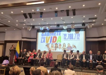 Petro arma un “Gabinete por la Vida” para enfrentar al Gobierno de De la Espriella