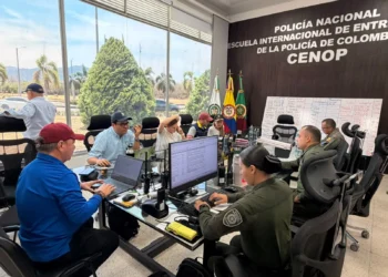 Tolima refuerza ofensiva contra incendios con 200 especialistas y apoyo aéreo