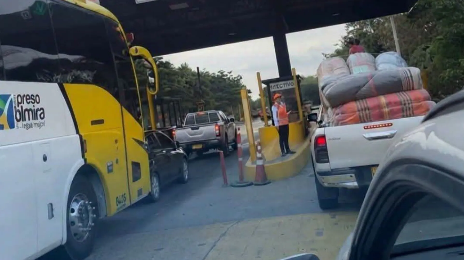 ¡Peajes gratis para llevar ayudas a zonas afectadas!