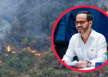 Incendio en Gualanday continúa activo pese a anuncio oficial de control