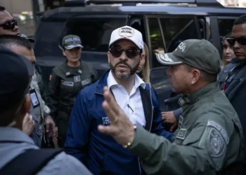 Colombia bajo presión: demora en ayuda internacional tras el terremoto abre serios interrogantes