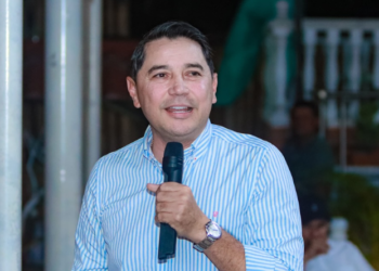 Procuraduría revoca sanción y despeja escenario de Hurtado