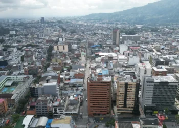 Desempleo juvenil e informalidad bajan en Ibagué durante 2026