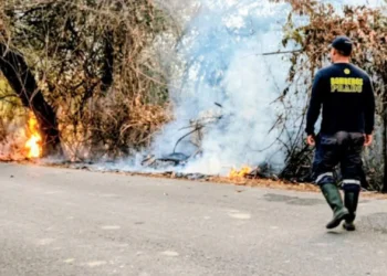 Incendio obliga a suspender el gas en tres municipios del Tolima