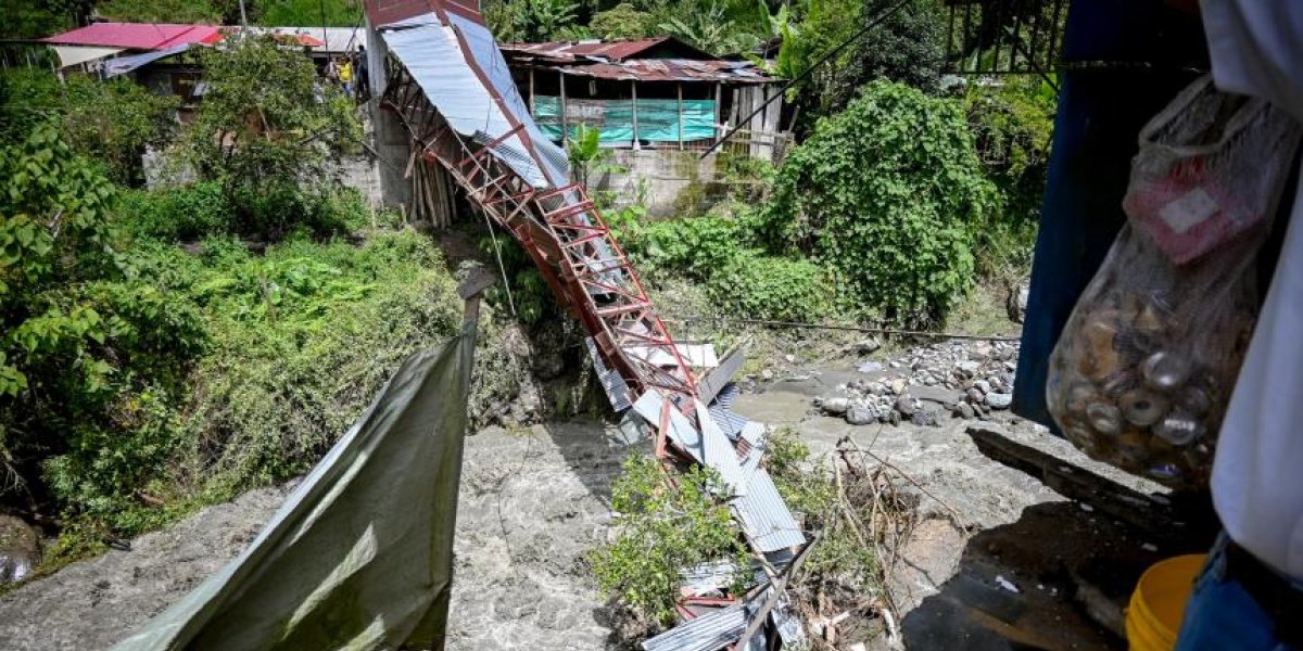 Pico de Oro exige respuestas por puente colapsado en el Cañón del Combeima