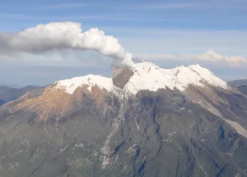 Nevado del Huila conserva alerta amarilla y sin cambios relevantes