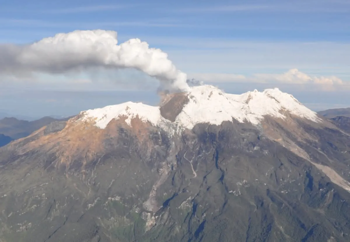 Nevado del Huila conserva alerta amarilla y sin cambios relevantes