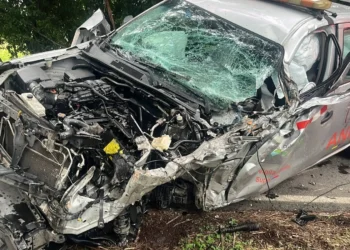 Choque frontal en el norte del Tolima dejó una camioneta de la ANI destruida