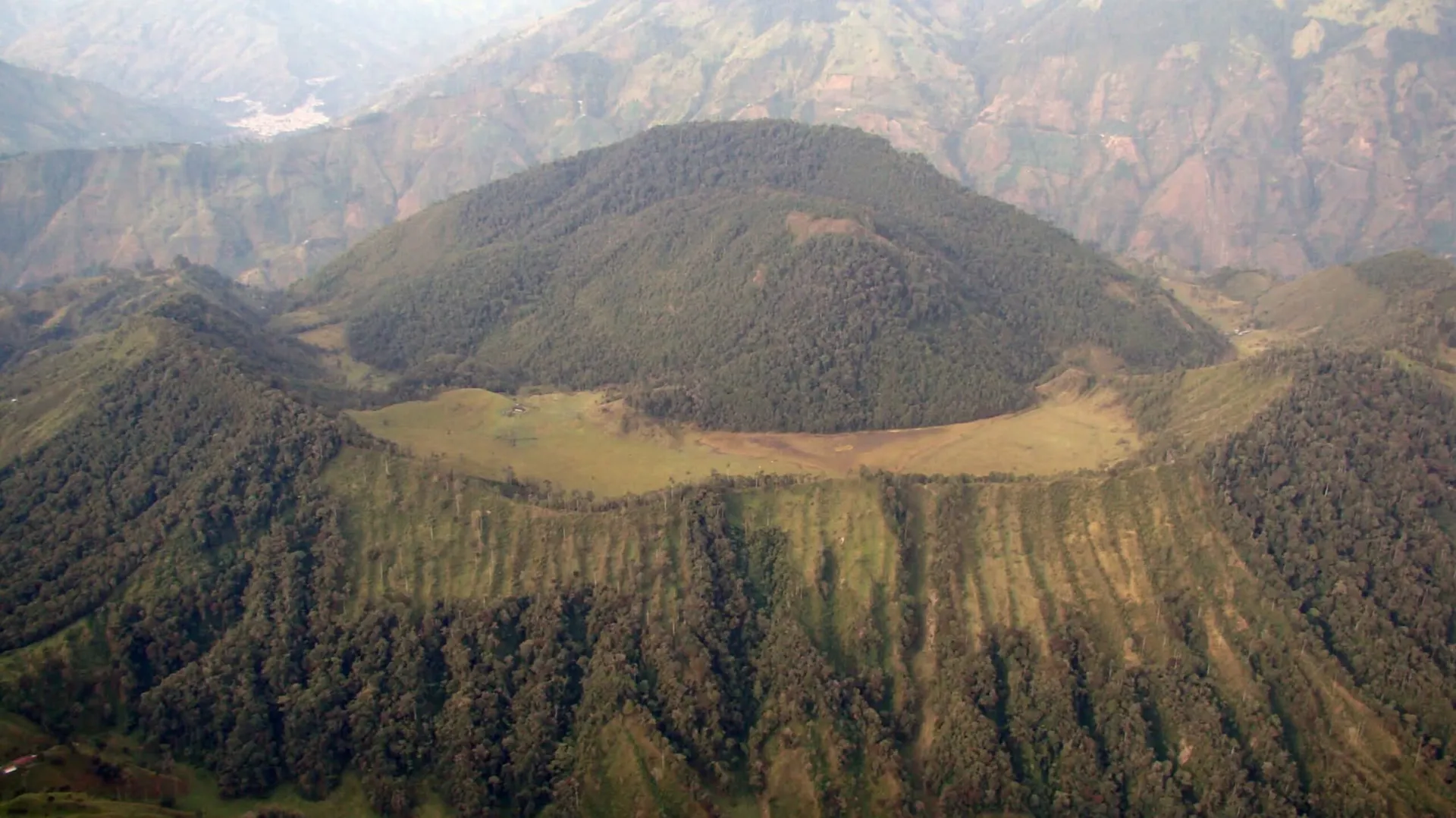 Cerro Machín registra aumento de sismicidad y continúa en alerta amarilla