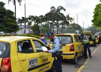 Taxistas aplazan paro en Ibagué y fijan plazo hasta noviembre
