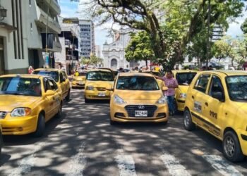 Taxistas de Ibagué mantienen amenaza de paro y esperan respuestas el 5 de noviembre